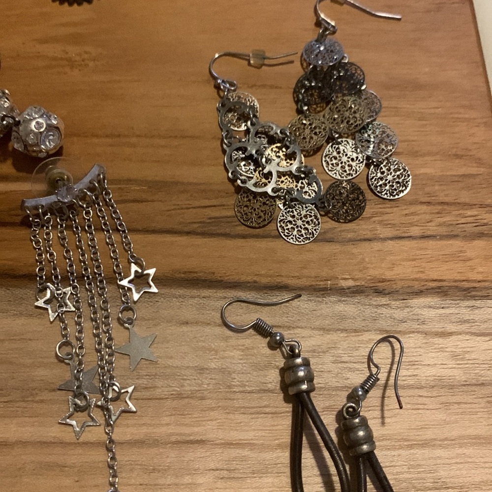 Earring bundle - Picture 4 of 6